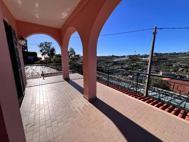 Appartamento in vendita a Bussana, Sanremo