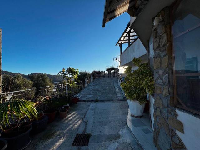 Appartamento in vendita a Baiardo, Liguria