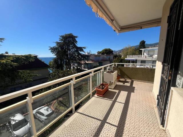 Appartamento in vendita a Poggio di Sanremo, San Remo