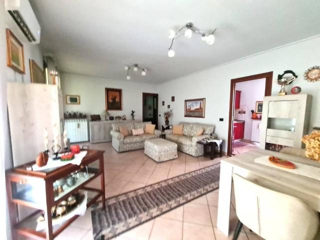Appartamento in vendita a Santa Giuletta, Lombardia