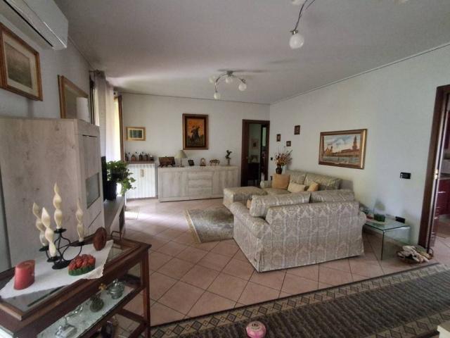 Appartamento in vendita a Santa Giuletta, Lombardia