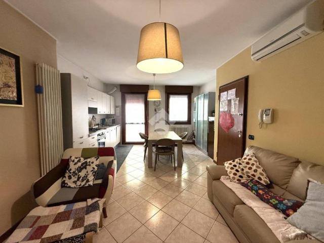Appartamento in vendita a Fratte, Santa Giustina In Colle