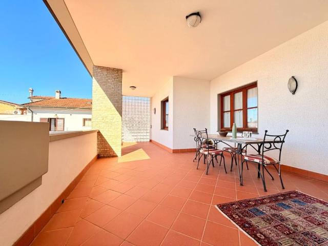 Appartamento in vendita a Santa Maria A Monte, Toscana
