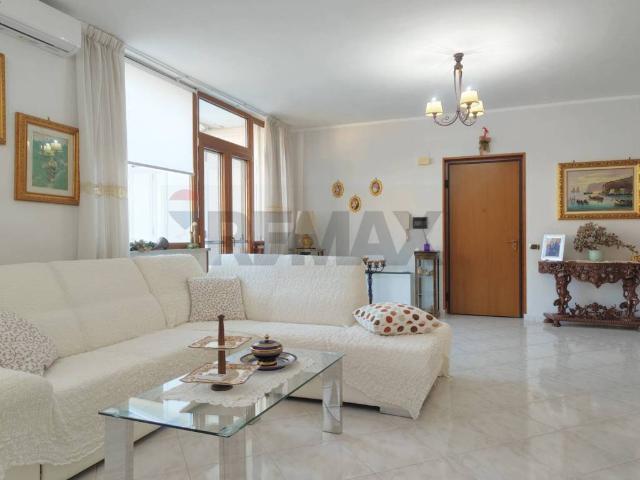 Appartamento in vendita a Santa Maria A Vico, Campania