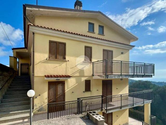 Appartamento in vendita a Santa Marina, Campania