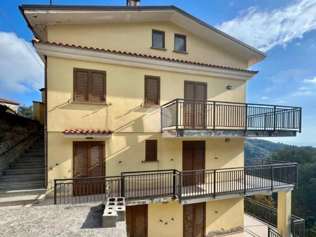 Appartamento in vendita a Santa Marina, Campania