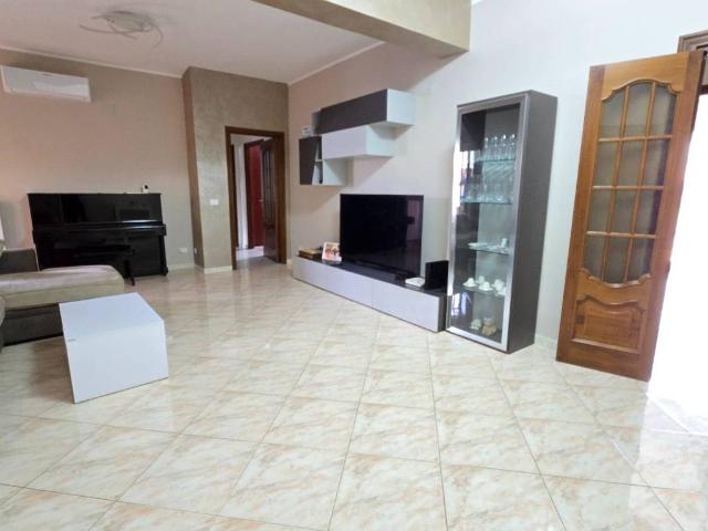 Appartamento in vendita a Santa Teresa Di Riva, Sicilia