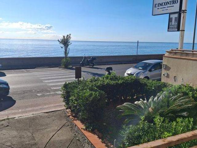 Appartamento in vendita a Santa Teresa Di Riva, Sicilia