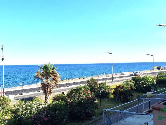 Appartamento in vendita a Santa Teresa Di Riva, Sicilia
