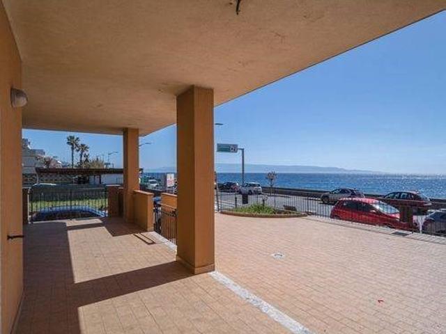 Appartamento in vendita a Santa Teresa di Riva, Messina