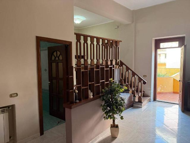 Appartamento in vendita a Santa Venerina, Catania