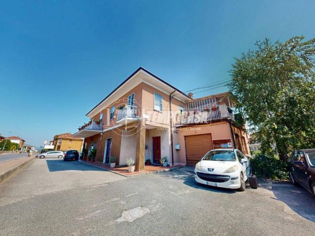 Appartamento in vendita a Cinzano, Piemonte