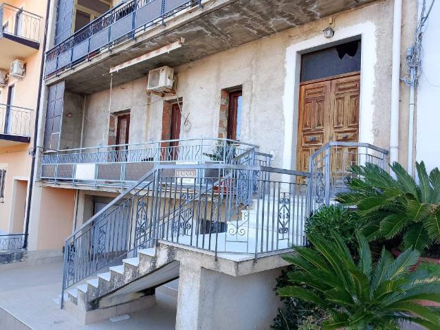 Appartamento in vendita a Sant'agata Di Militello, Sicilia
