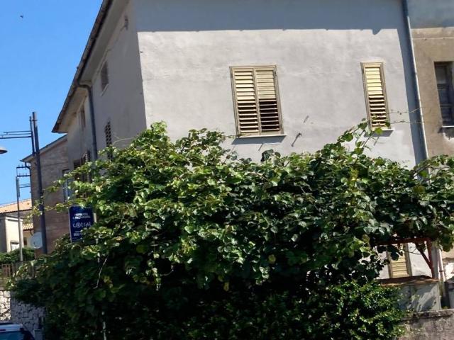 Appartamento in vendita a Sant'ambrogio Sul, Lazio