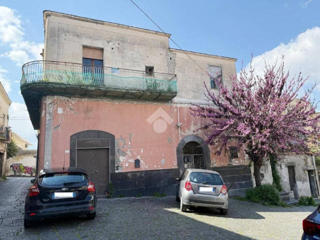 Appartamento in vendita a Sant'anastasia, Campania