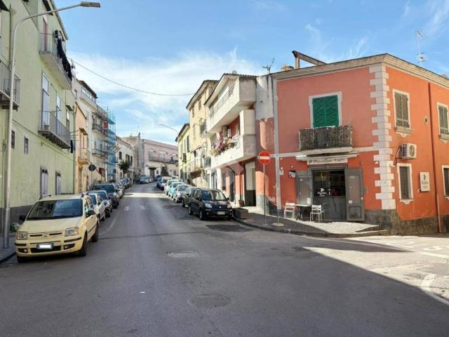 Appartamento in vendita a Sant'anastasia, Campania
