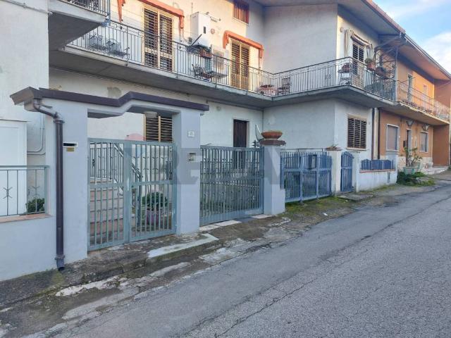 Appartamento in vendita a Sant'angelo A Cupolo, Campania