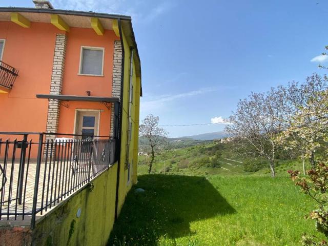 Appartamento in vendita a Sant'anna D'alfaedo, Veneto