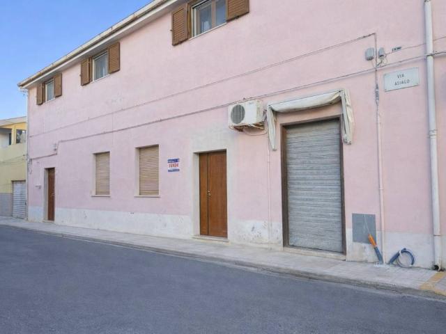Appartamento in vendita a Sant'antioco, Sardigna/Sardegna