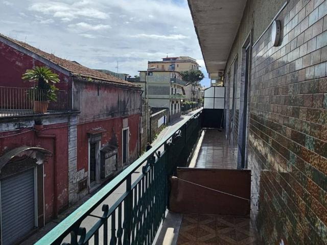 Appartamento in vendita a Sant'arpino, Campania