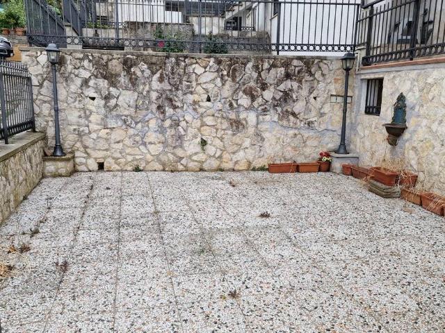 Appartamento in vendita a Sante Marie, Abruzzo