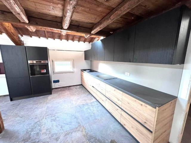 Appartamento in vendita a Sant'elena, Veneto