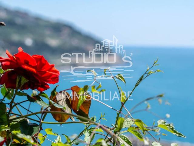Appartamento in vendita a San Lorenzo Al Mare, Liguria