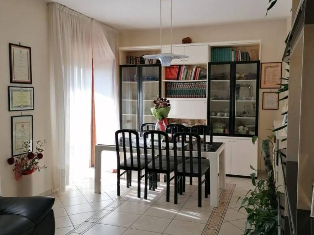 Appartamento in vendita a Santo Stefano Del Sole, Campania