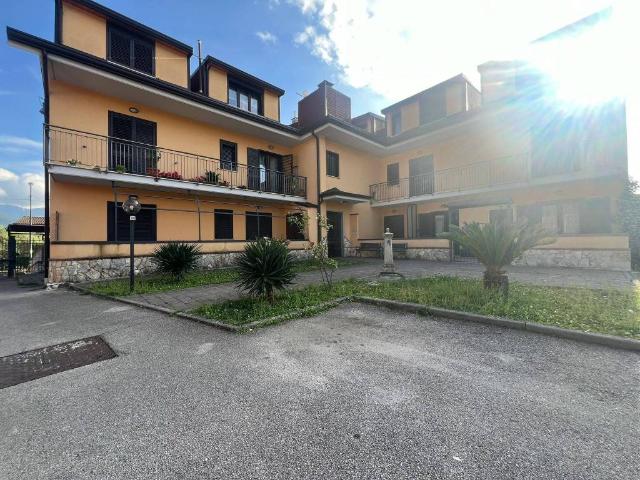 Appartamento in vendita a Santo Stefano Del Sole, Campania
