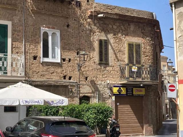 Appartamento in vendita a Santo Stefano Di Camastra, Sicilia
