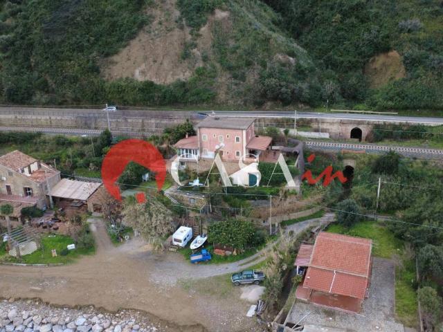 Appartamento in vendita a Santo Stefano Di Camastra, Sicilia