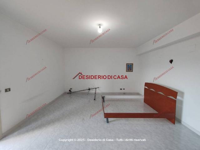 Appartamento in vendita a Santo Stefano Di Camastra, Sicilia
