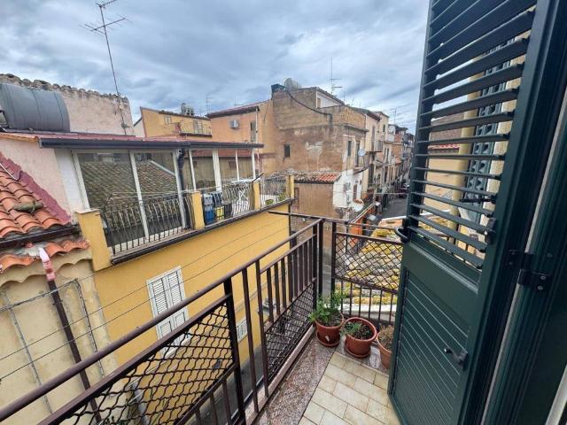 Appartamento in vendita a Santo Stefano Di Camastra, Sicilia