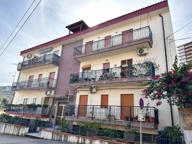 Appartamento in vendita a Santo Stefano Di Camastra, Sicilia
