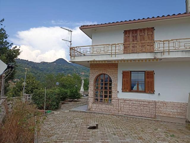 Appartamento in vendita a Sant'olcese, Liguria