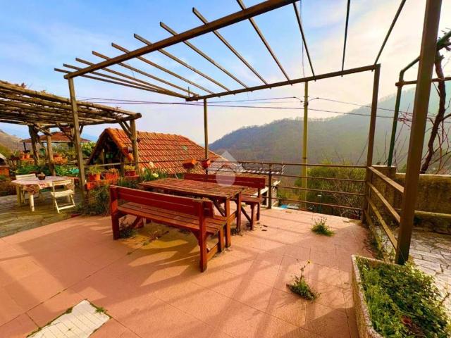 Appartamento in vendita a Sant'olcese, Liguria