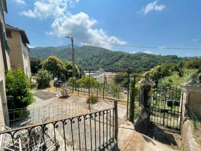 Appartamento in vendita a Sant'olcese, Liguria