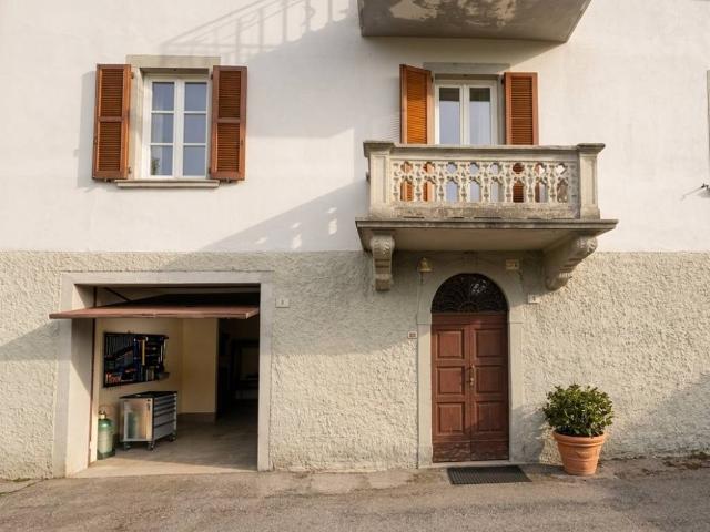 Appartamento in vendita a Sant'omobono Imagna, Lombardia