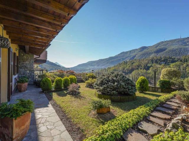 Appartamento in vendita a Sant'omobono Imagna, Lombardia