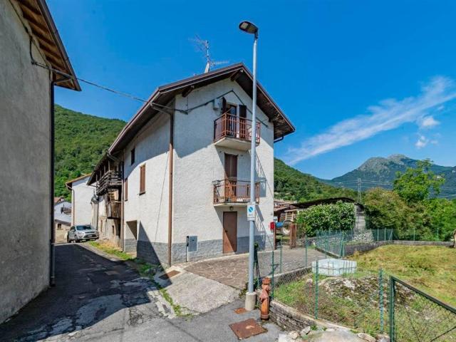 Appartamento in vendita a Cà Quadre, Sant'omobono Imagna