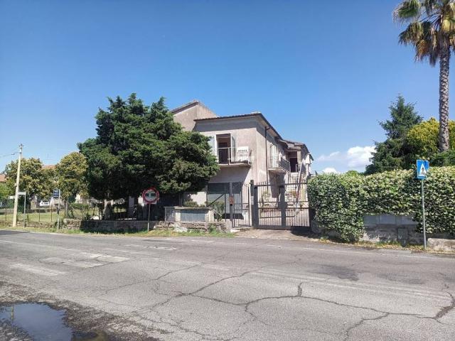 Appartamento in vendita a Sant'Oreste