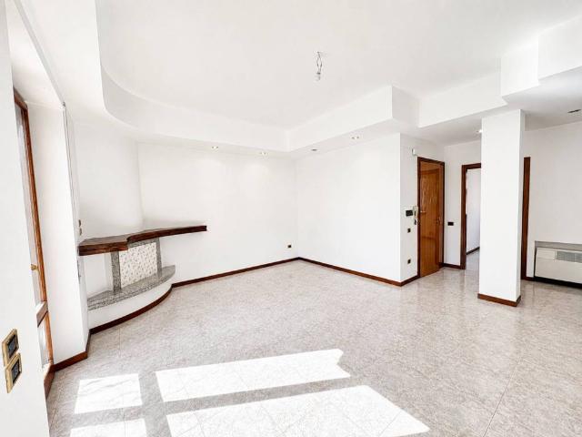 Appartamento in vendita a Marche, Macerata