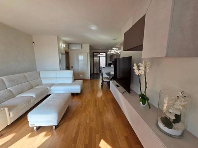 Appartamento in vendita a Sarnico, Bergamo