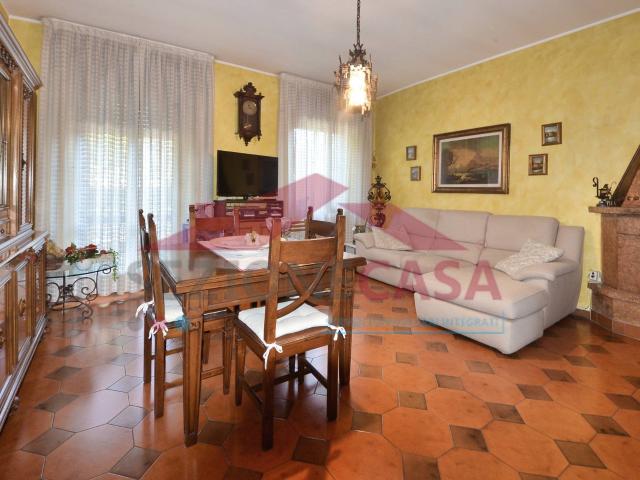 Appartamento in vendita a Cassina Ferrara, Saronno