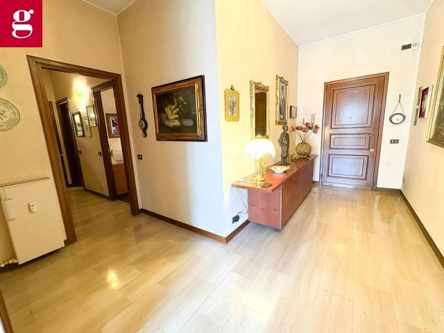 Appartamento in vendita a Santuario, Saronno