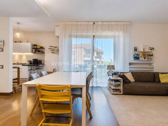 Appartamento in vendita a Volta-Prealpi, Saronno
