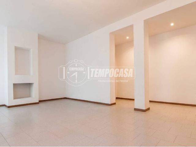 Appartamento in vendita a Volta-Prealpi, Saronno