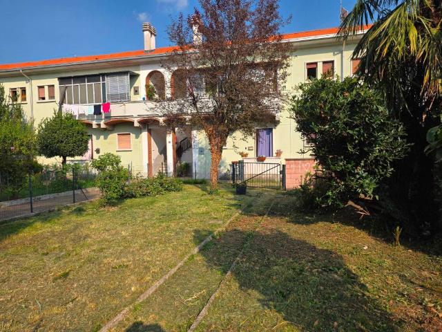 Appartamento in vendita a Villaggio Matteotti, Saronno