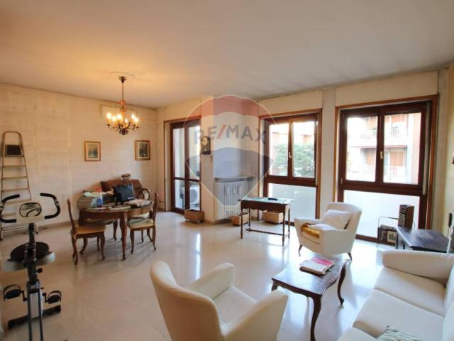 Appartamento in vendita a Villaggio Matteotti, Saronno