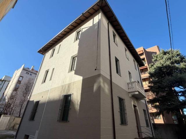 Appartamento in vendita a Volta-Prealpi, Saronno
